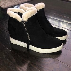 Truck Lucia booties black size 7.5. Like new condition without box.